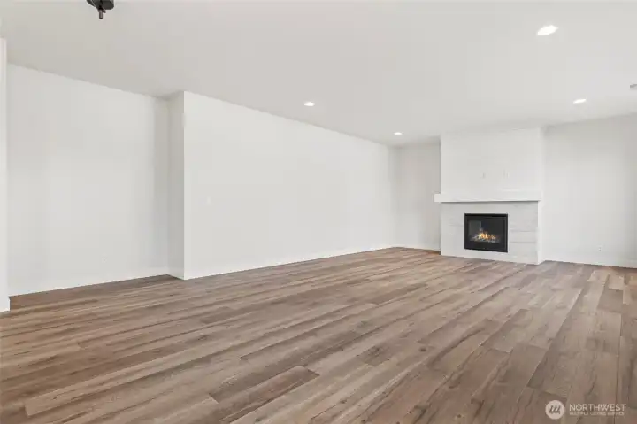 Photos of Similar Floor Plan, Colors, Specs & Upgrades May Vary