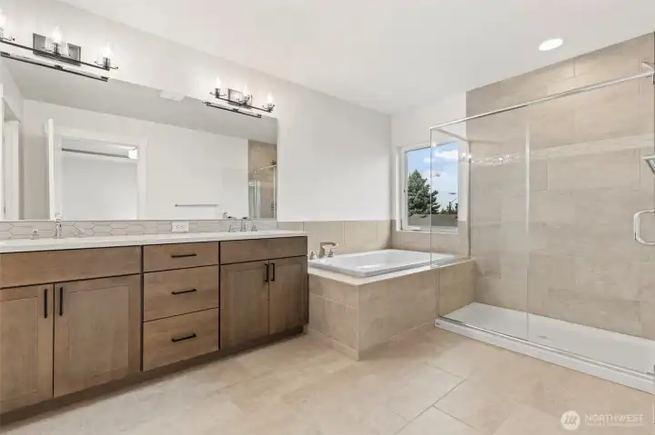 Photos of Similar Floor Plan, Colors, Specs & Upgrades May Vary