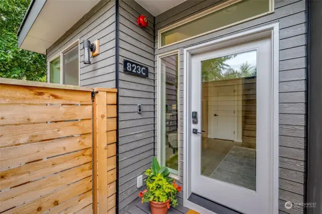 Welcome to the epitome of urban living in this immaculate Green Lake townhome!