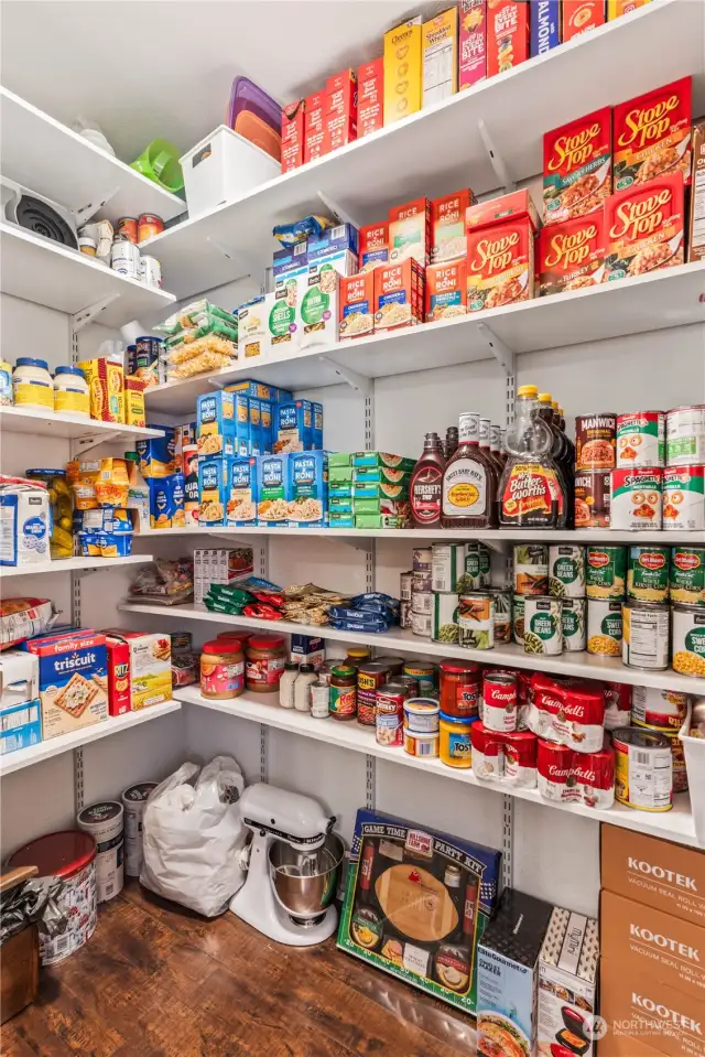 Kitchen pantry