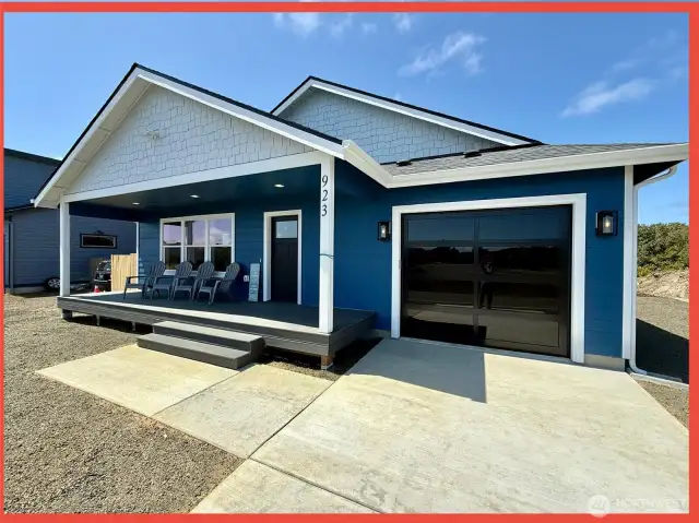 1-car garage with upgraded glass door.