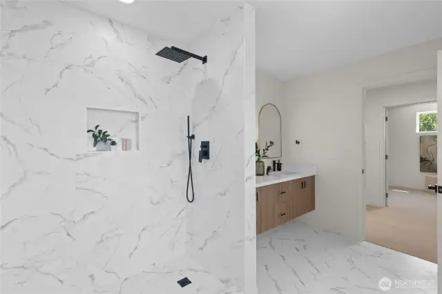 Primary Ensuite Bath