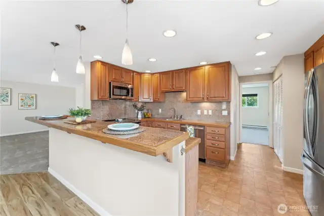 Updated Kitchen w/Eat Bar