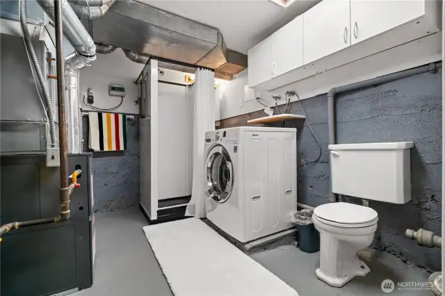 Utility & half bath - could easily be converted to a larger bathroom