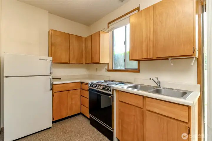 Kitchen 2 of 2