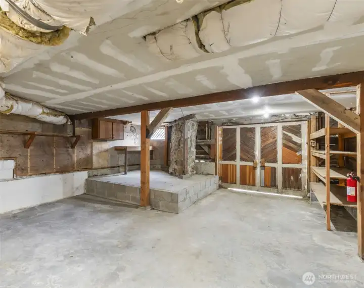 1276 SqFt Unfinished Basement is ready for a workshop or variety of opportunities.