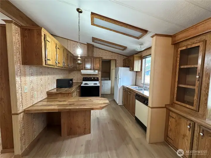 Kitchen with lots of storage