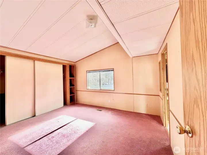 Large primary bedroom