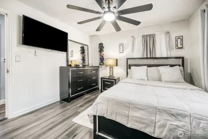 Comfortable primary suite with ample space and move-in ready condition.