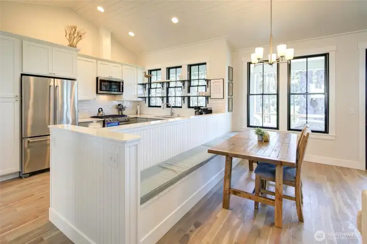 Thanksgiving dinner is no trouble!  Just add another small table so everyone can fit at this oversized banquet.