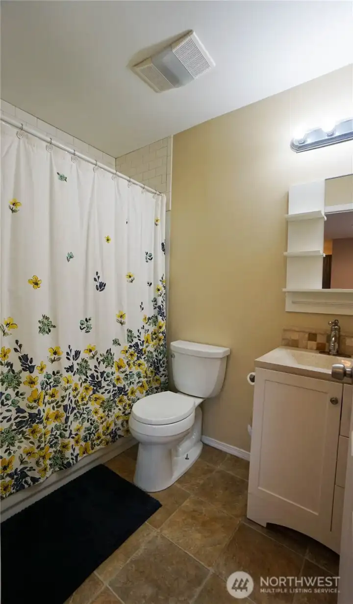 Primary Bedroom Ensuite Full Bathroom