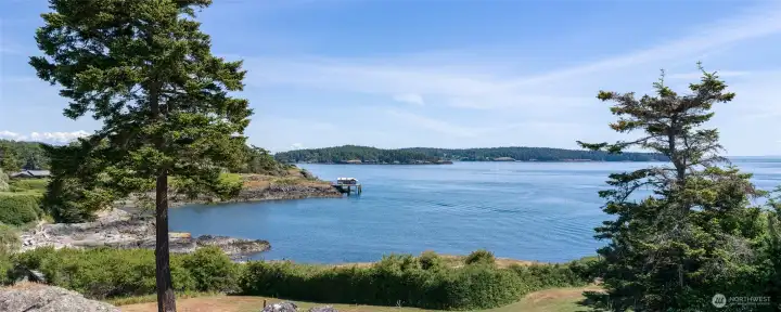 Views south past the old Richardson dock. Views south past the old Richardson dock.