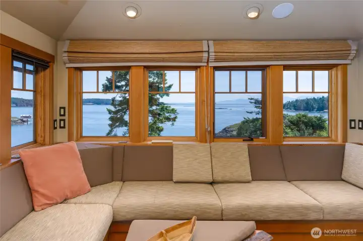 The tower room has built-in seating and expansive, territorial views. The tower room has built-in seating and expansive, territorial views.