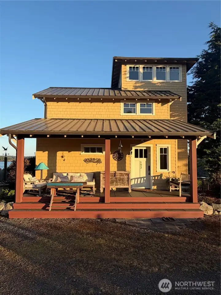 Another sun filled view of the front porch. Another sun filled view of the front porch.