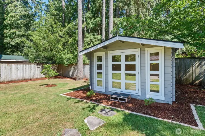 Backyard cottage with electricity Backyard cottage with electricity