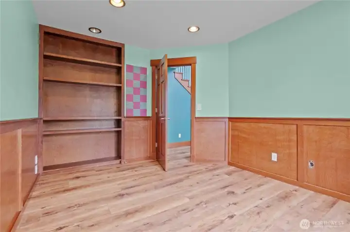 Office with built-ins