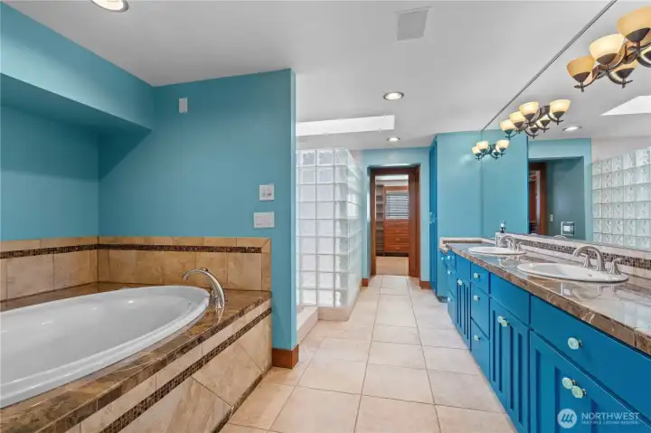 Primary ensuite bath