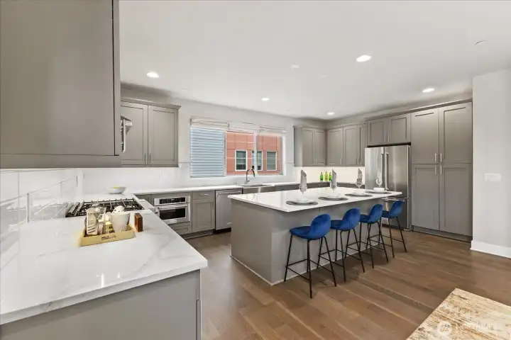 Huge Island - Great for Entertaining Huge Island - Great for Entertaining