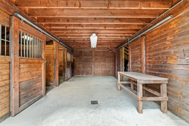 Ready for livestock, storage, or a custom setup—this versatile barn and paddocks check all the boxes.