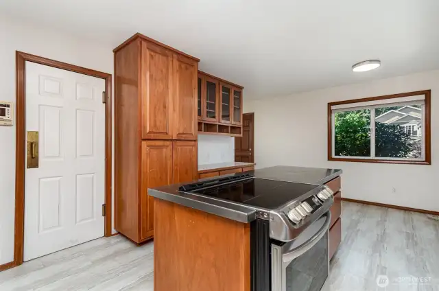 Induction range & dishwasher (2023)