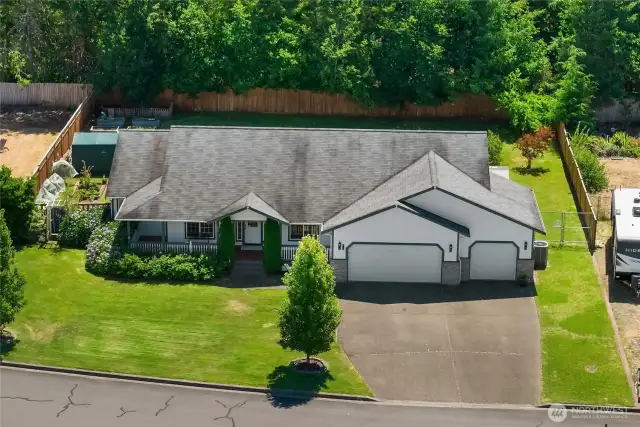 Large 1/3 acre lot!