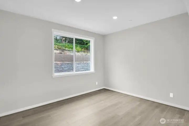 13216 NE 127th Unit B ~ Ready Now