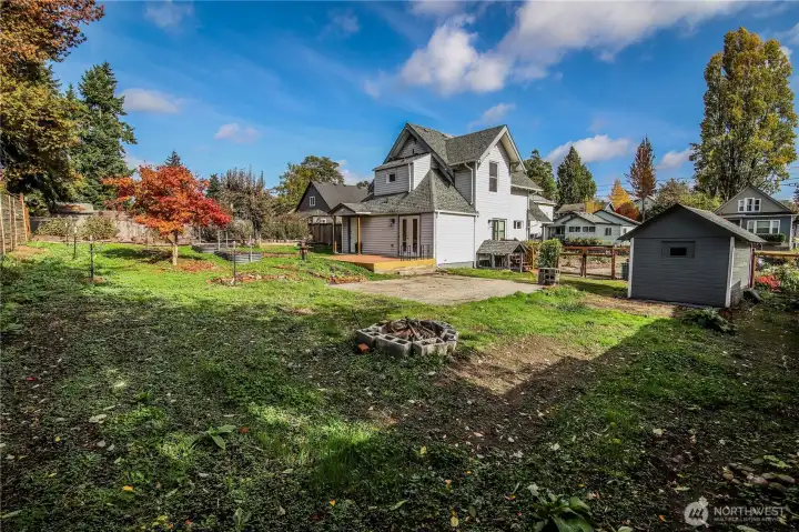 New fencing throughout most of yard.