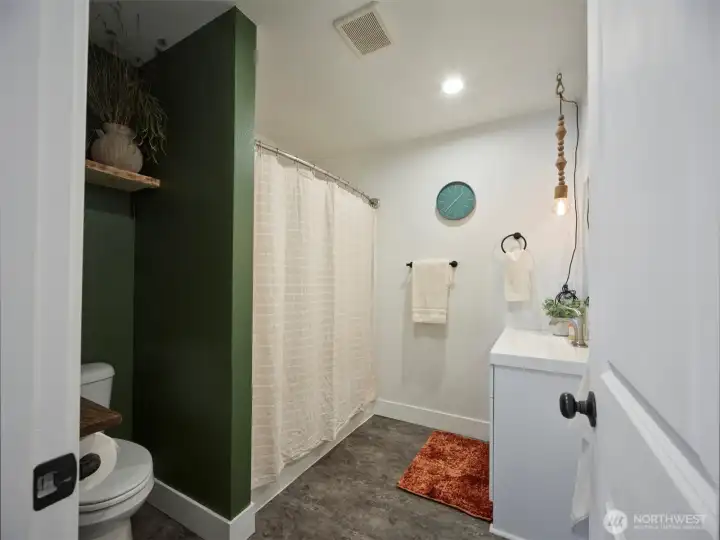Main Bathroom