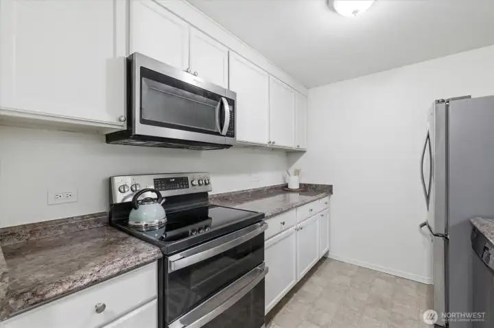 Enjoy cooking on the brand new stove!