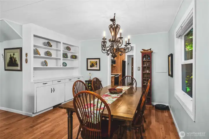 Large Dining Area With Built In Buffet/Hutch/Display