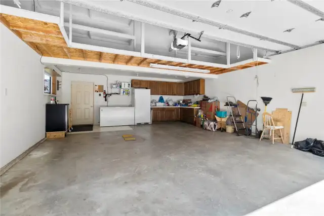 Large Attached Garage about 616 sqft