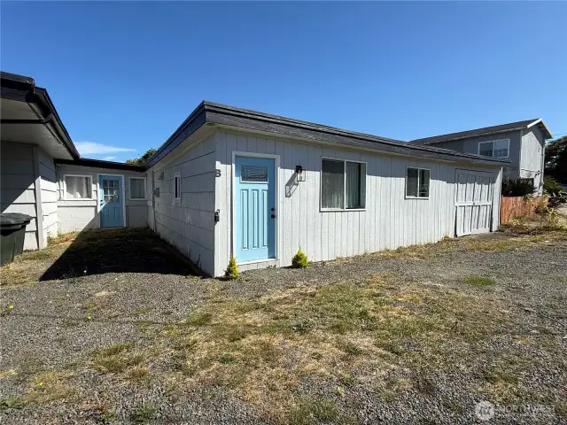 #B unit and open breeze way in between