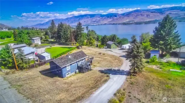 Perfectly located retreat is just 3 miles to Oroville/Osoyoos border crossing