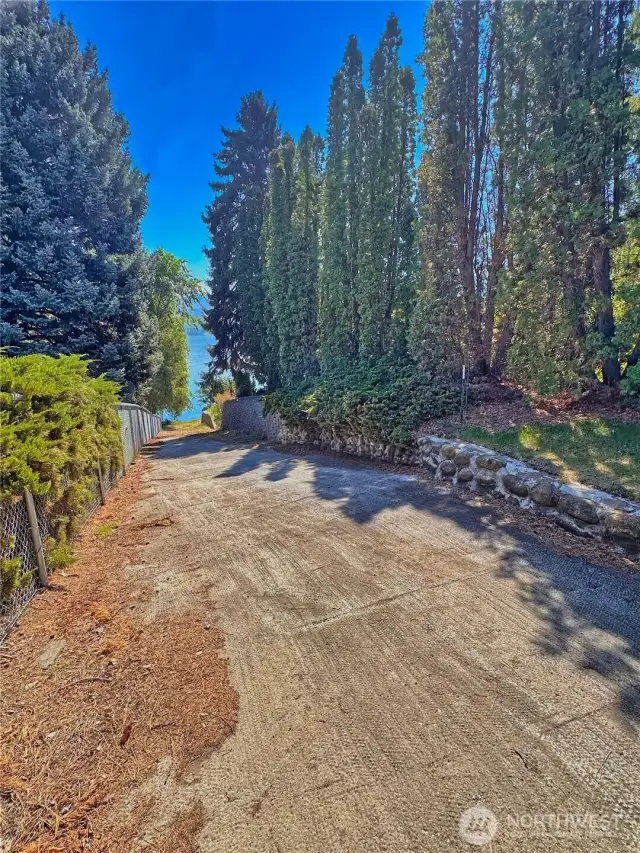Walking path to 20ft community beach access to Lake Osoyoos shared with 3 neighbors