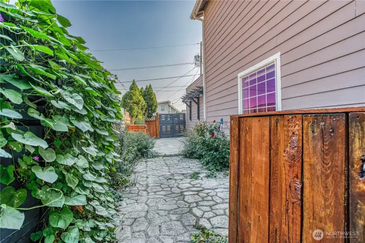 Side patio