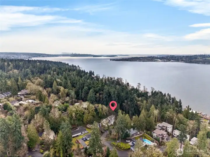 Steps from Lake Washington