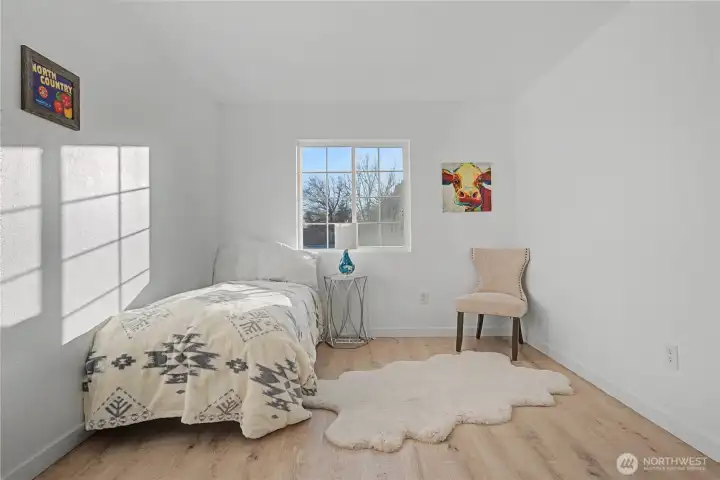 Spacious room for twins or queen