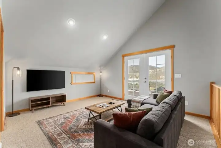 Floor 2-Loft-VIRTUALLY STAGED