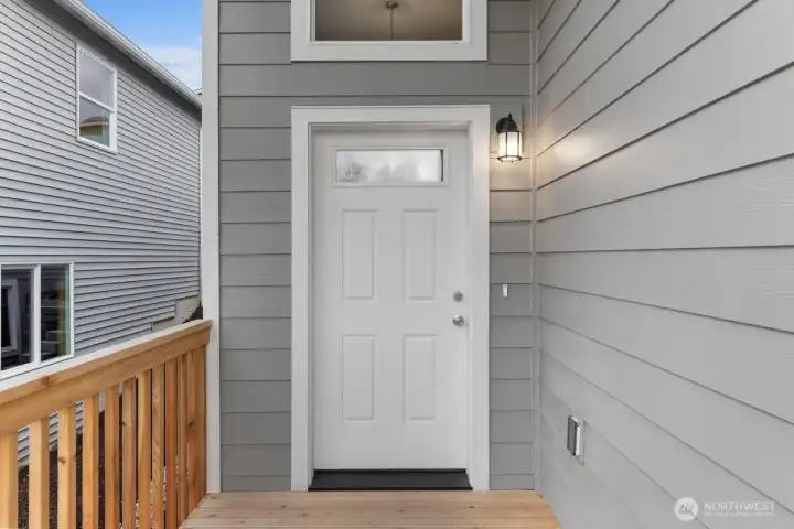 Photographs are for illustrative purposes only. Features, finishes, interior/exterior colors, landscaping and floorplan shown may vary from actual homes built