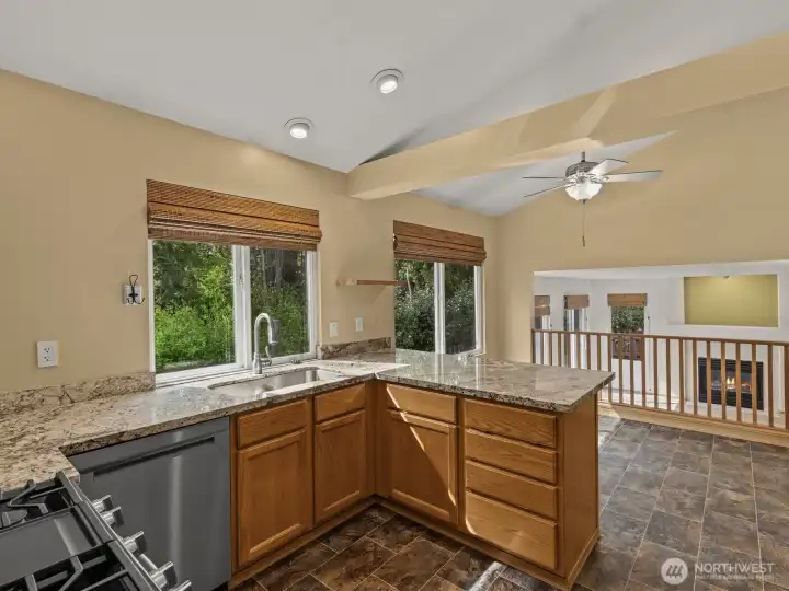 A gas range paired with plenty of cabinet and counter space is ideal for all of your cooking and baking needs.