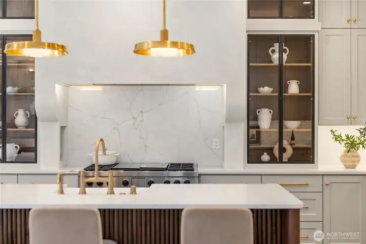 Under Cabinet Lighting throughout the kitchen