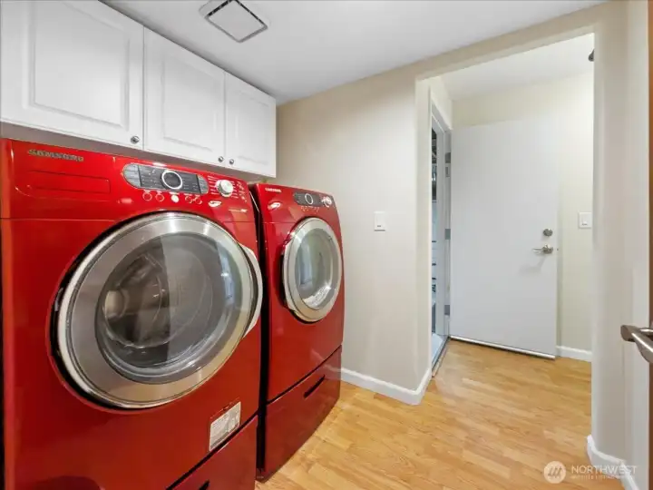 Laundry on lower.