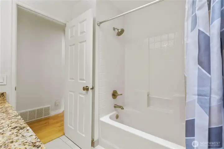 Full Bath with shower/tub