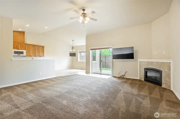 Living room area with gas fireplace