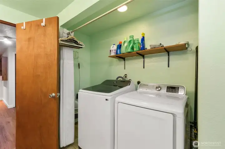 No home is complete without a laundry room for the ever-enjoyable clothes handling. No home is complete without a laundry room for the ever-enjoyable clothes handling.