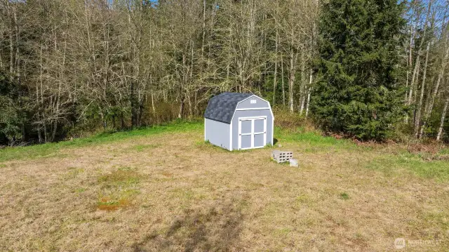 Great little storage shed on the corner of the property.