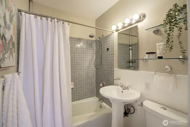 Full bathroom