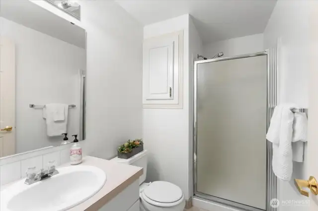 Downstairs 2nd Bathroom