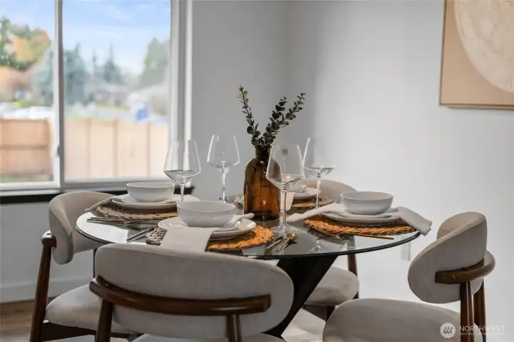DINING ROOM | Love the fresh paint and view of the gorgeous new fence.