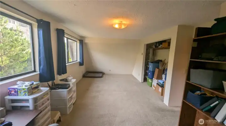 Bonus room/Office with morning sun.